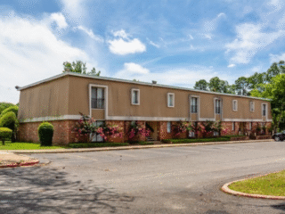 The Pines - roadside view