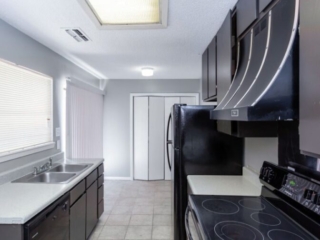 The Pines &ndash; kitchen